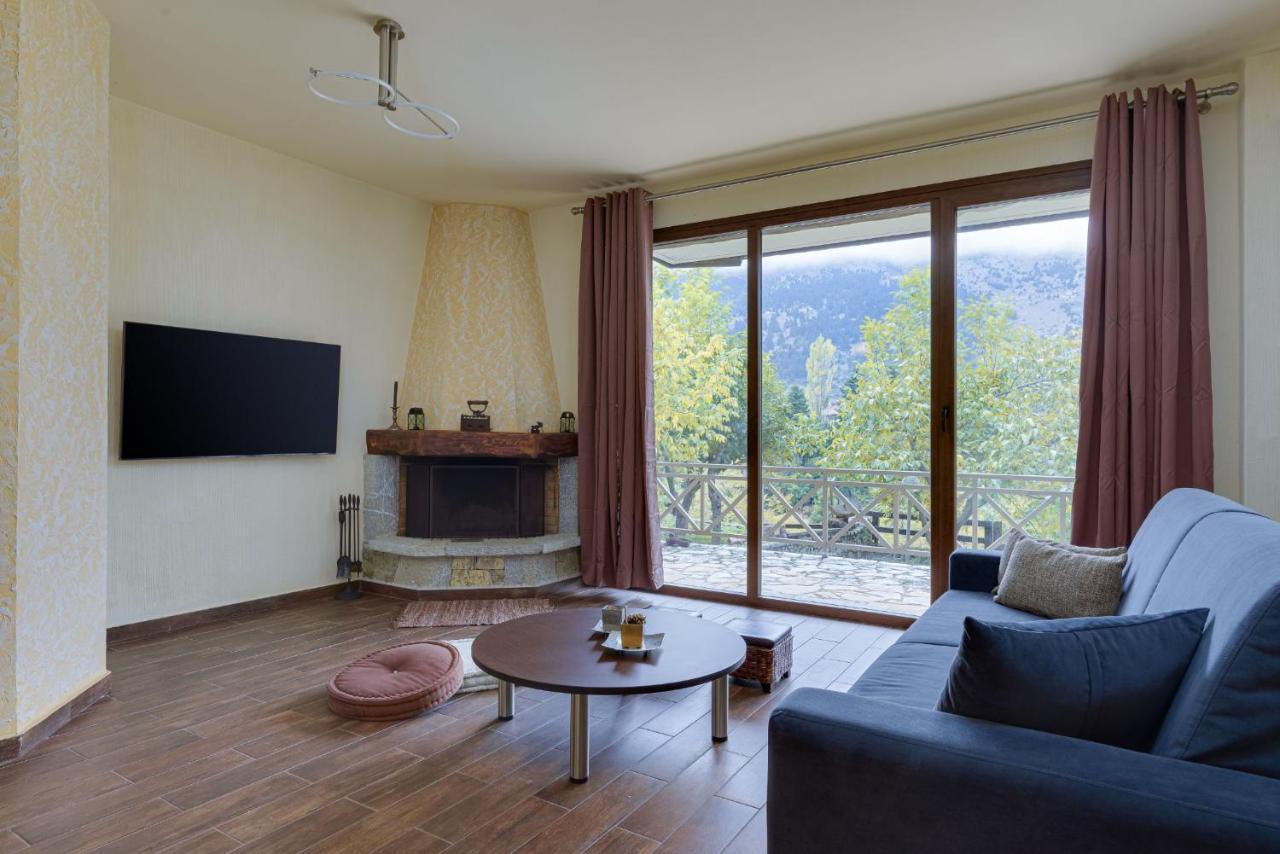 Parnassus Dreamwood Chalet Eptálofos Exteriér fotografie